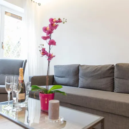 Boba's House, * Rome